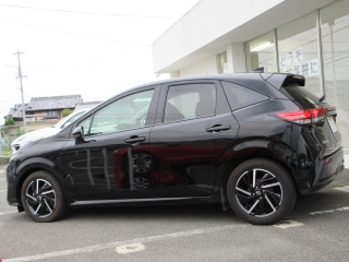 Car image 19