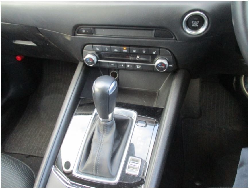 Car image 7