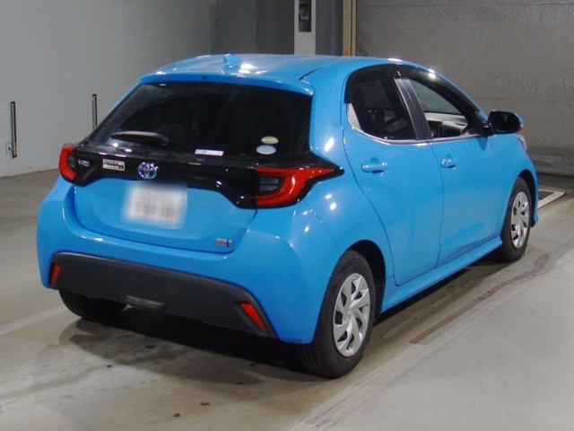 Car image 2