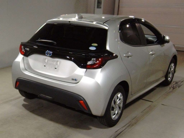 Car image 2
