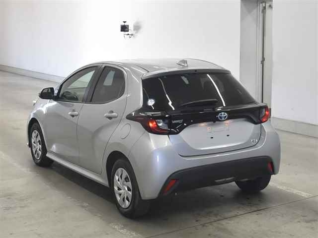 Car image 2