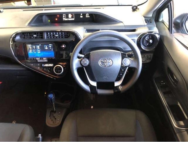 Car image 2