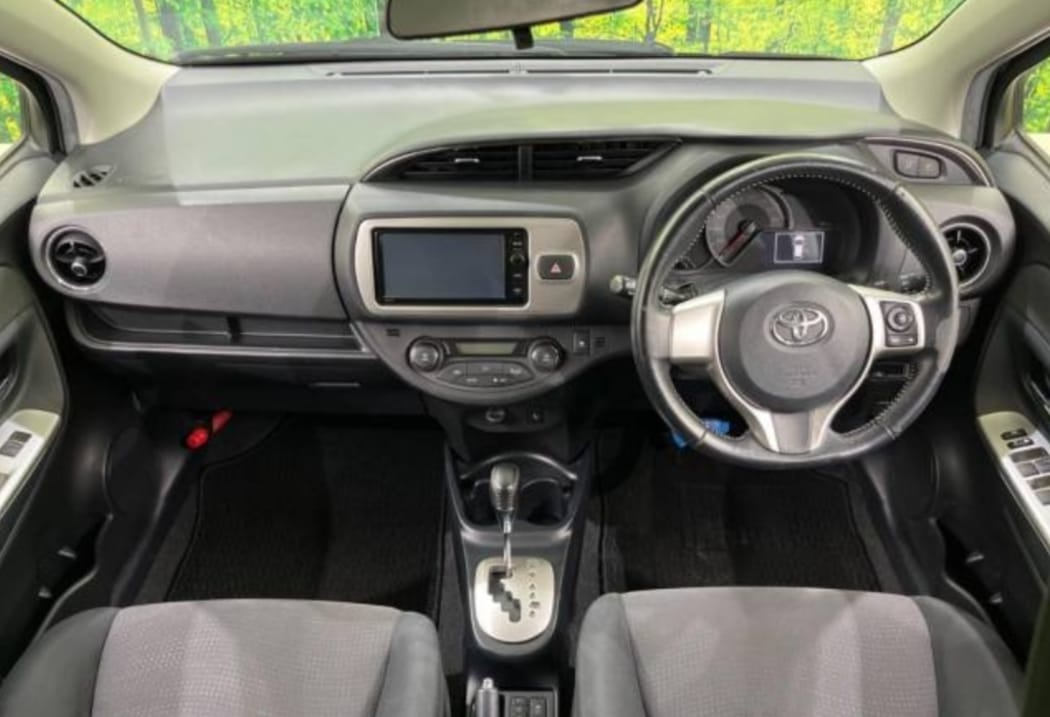Car image 5