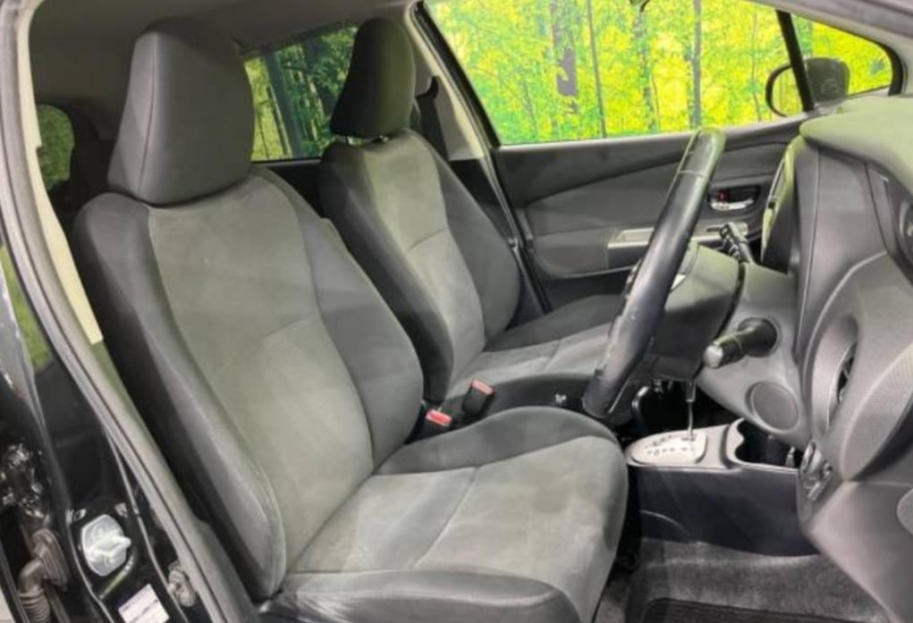 Car image 7