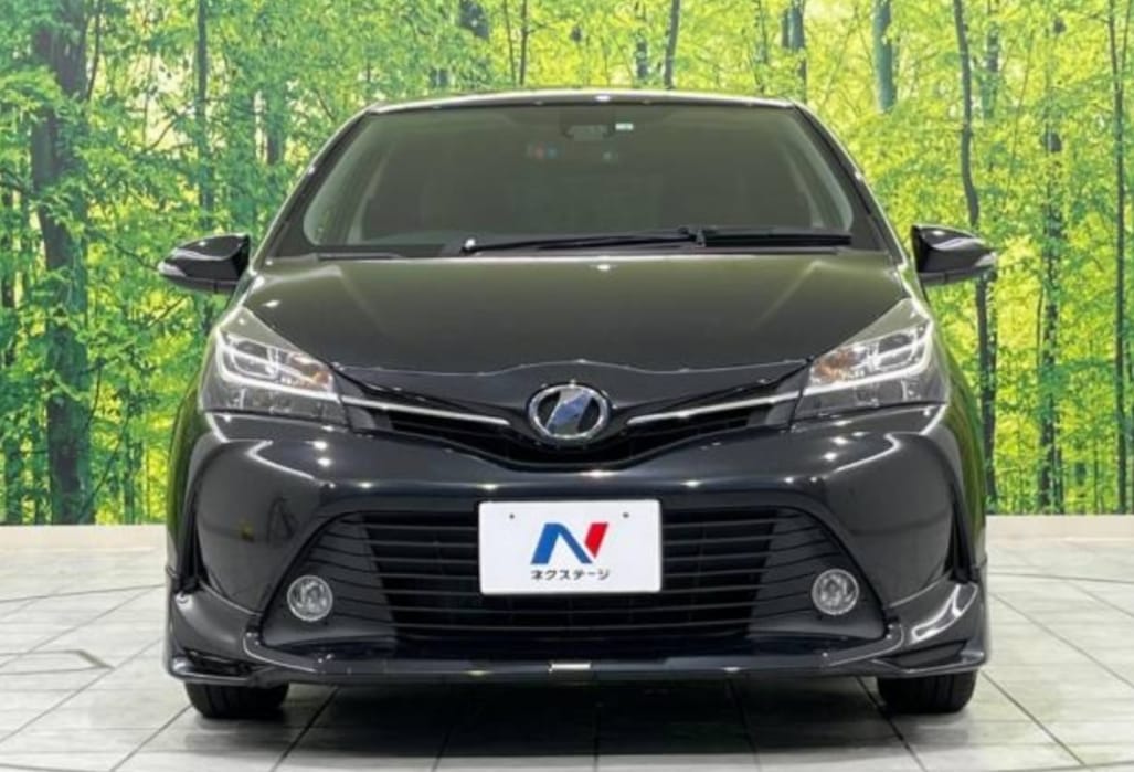 Car image 11
