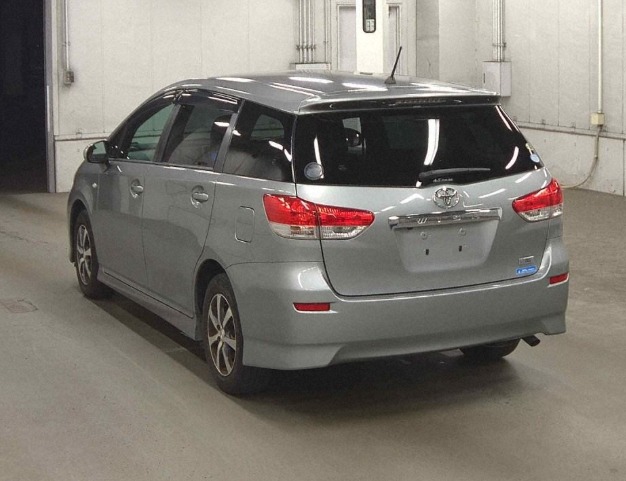 Car image 2