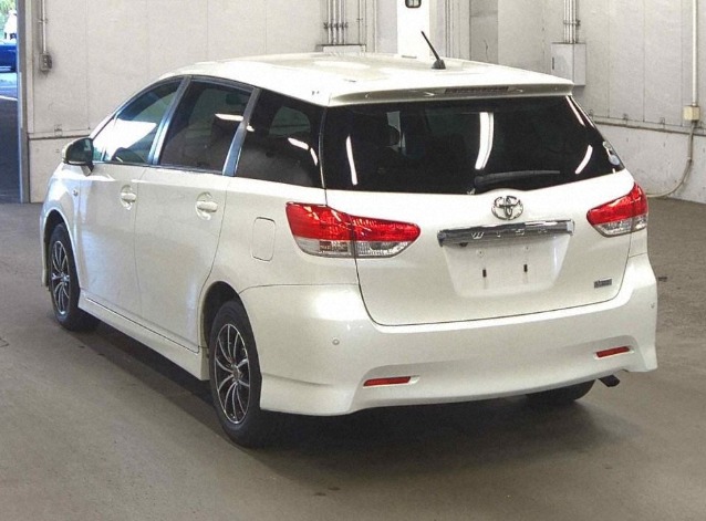 Car image 2